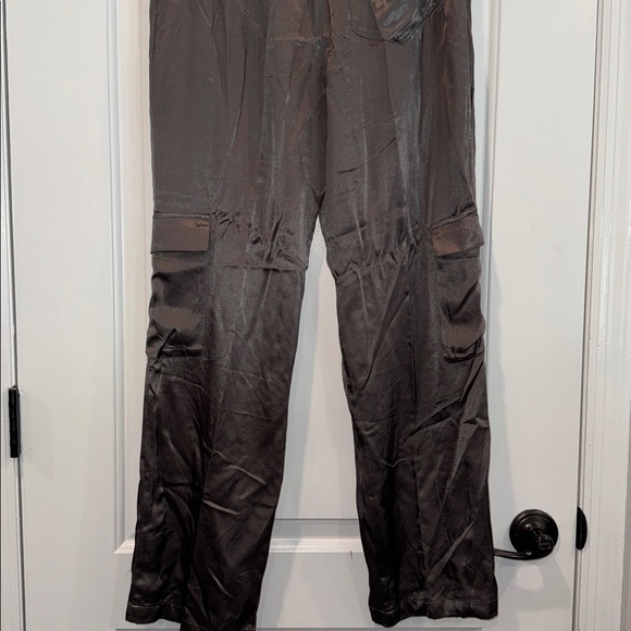 YFB DARK GRAY CARGO PANTS SIZE MEDIUM NEW W/ TAG - Picture 9 of 11